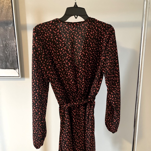 Dynamite faux wrap dress - Picture 2 of 4